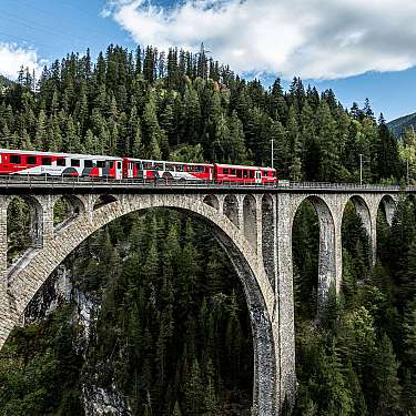 nostalgiezug 1 (C)RhB AndreaBadrutt