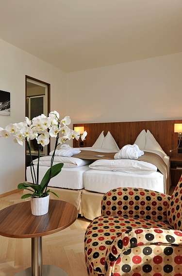 WALDHOTELDAVOS sept12 RUPA 181