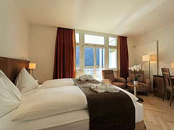 Gemütliches Hotelzimmer mit Balkon