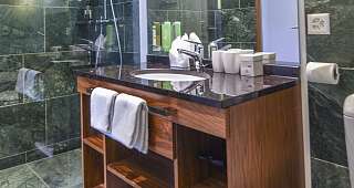 Badezimmer im Waldhotel Davos