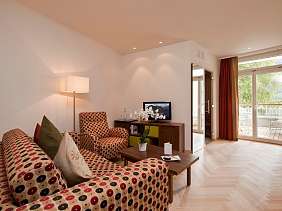 WALDHOTELDAVOS sept12 RUPA 182