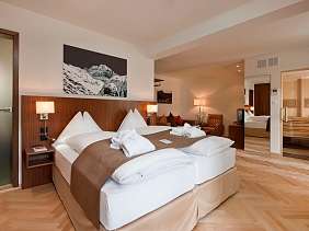 WALDHOTELDAVOS sept12 RUPA 191